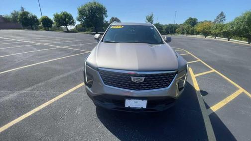 2024 Cadillac XT4 Luxury