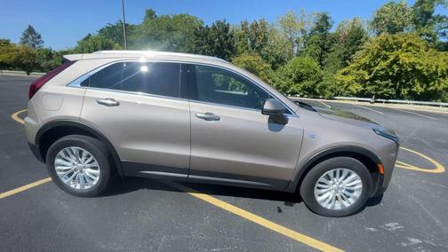 2024 Cadillac XT4 Luxury