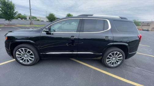 2022 GMC Acadia Denali