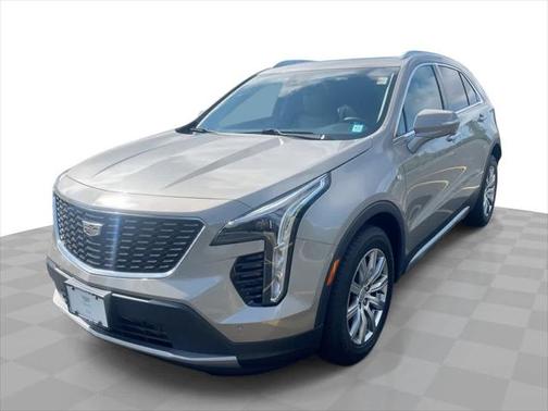 2022 Cadillac XT4 Premium Luxury