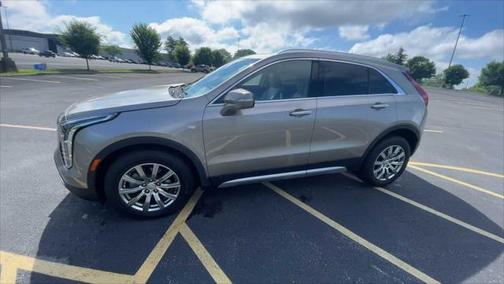 2022 Cadillac XT4 Premium Luxury