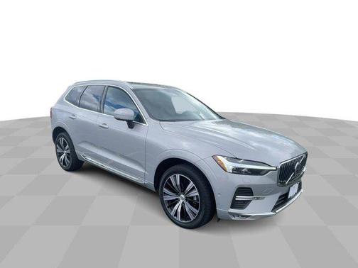 2022 Volvo XC60 B5 Inscription