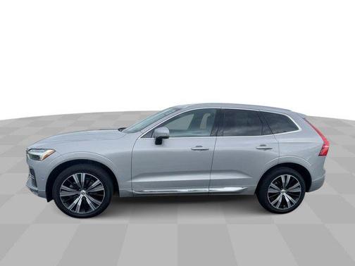 2022 Volvo XC60 B5 Inscription