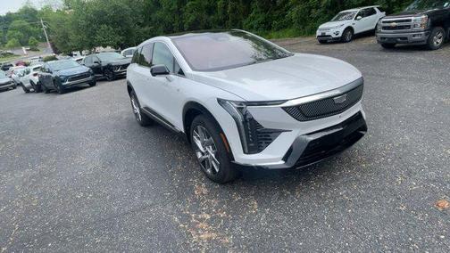 2025 Cadillac OPTIQ Luxury 1 AWD