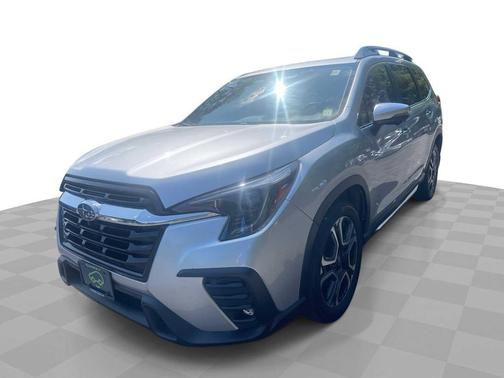 Ice Silver Metallic 2023 Subaru Ascent Limited 8-Passenger