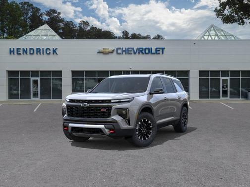 Sterling Gray Metallic 2026 Chevrolet Traverse Z71