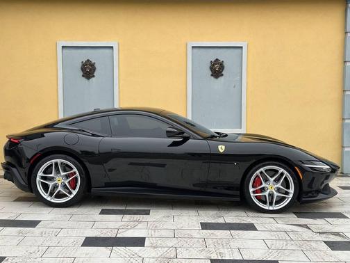 2023 Ferrari Roma Base 2dr Coupe