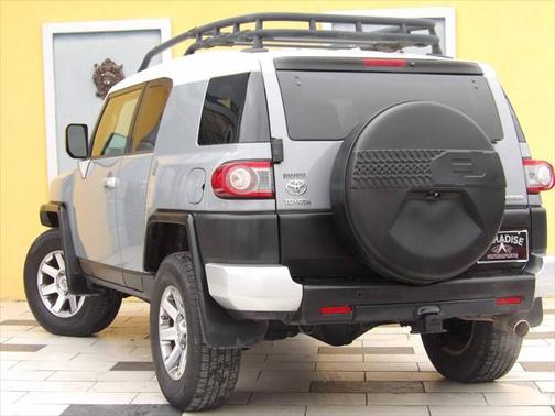 2014 Toyota FJ Cruiser Base