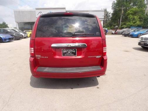 2010 Chrysler Town & Country Touring