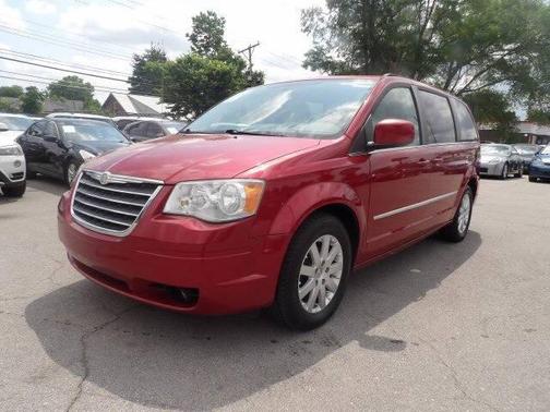2010 Chrysler Town & Country Touring
