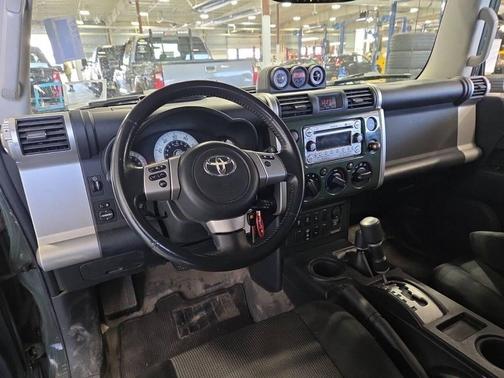 2014 Toyota FJ Cruiser Base