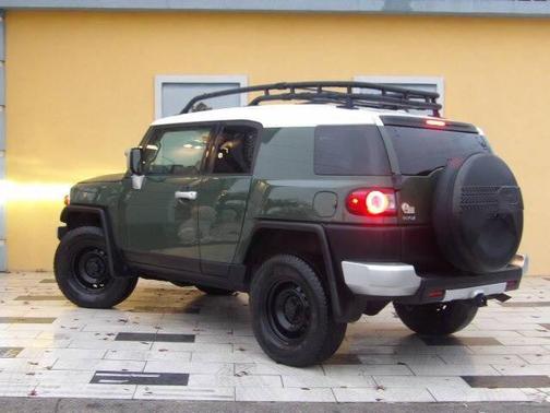2014 Toyota FJ Cruiser Base