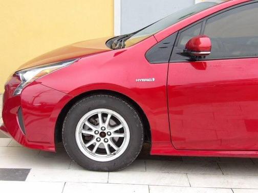 2016 Toyota Prius Three
