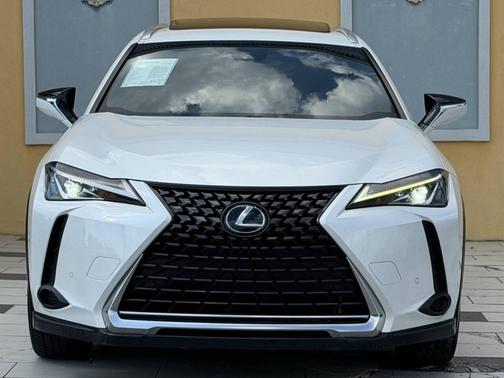 Eminent White Pearl 2020 Lexus UX 250h Base