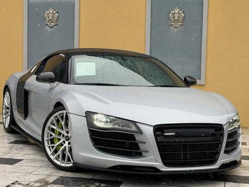 Ice Silver Metallic 2012 Audi R8 4.2 quattro