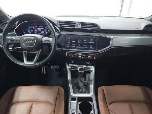 Ibis White 2023 Audi Q3 Premium 40 TFSI quattro Tiptronic