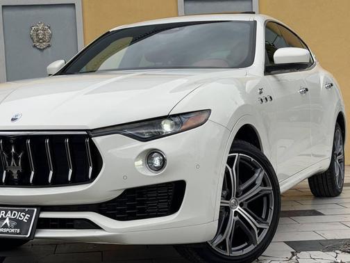 Bianco 2023 Maserati Levante GT