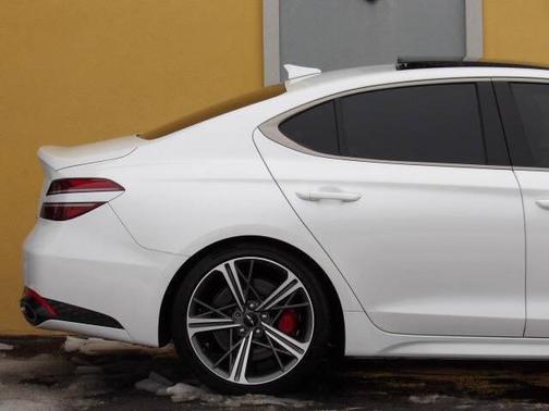 2024 Genesis G70 2.5T AWD