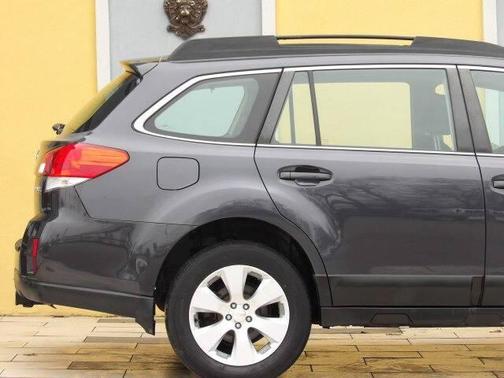 Graphite Grey Metallic 2012 Subaru Outback 2.5i