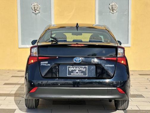 2022 Toyota Prius LE