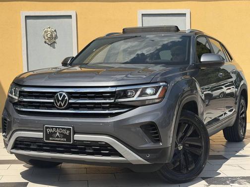 Platinum Gray Metallic 2023 Volkswagen Atlas Cross Sport 2.0T SE w/Technology 4MOTION