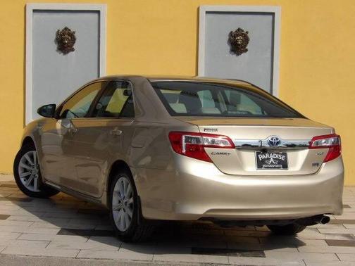 2012 Toyota Camry Hybrid XLE