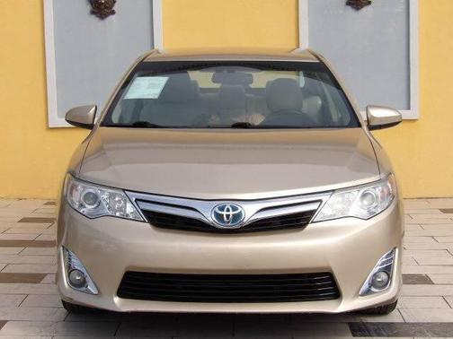 2012 Toyota Camry Hybrid XLE