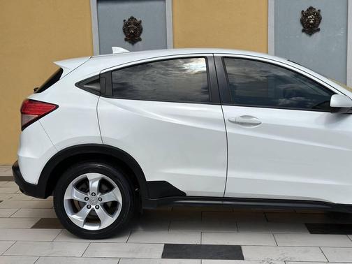 2016 Honda HR-V LX