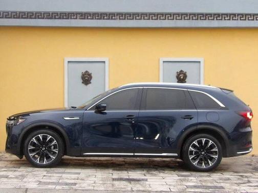 2024 Mazda CX-90 PHEV Premium