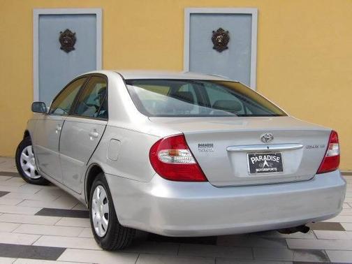 2004 Toyota Camry LE
