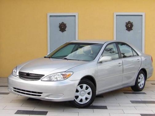 2004 Toyota Camry LE