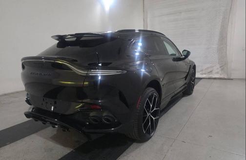 2025 Aston Martin DBX 707