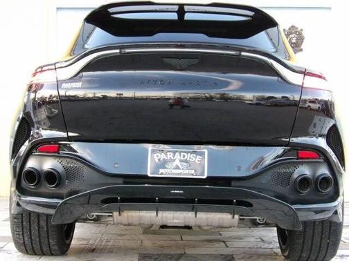 2025 Aston Martin DBX 707