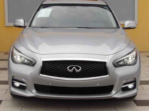 2015 INFINITI Q50 Hybrid Premium