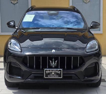 Nero Tempesta Metallic 2023 Maserati Grecale GT