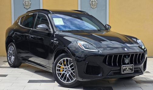Nero Tempesta Metallic 2023 Maserati Grecale GT