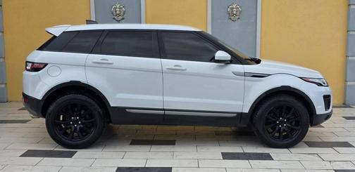 White 2019 Land Rover Range Rover Evoque SE