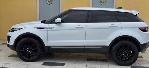White 2019 Land Rover Range Rover Evoque SE