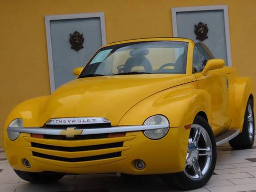 2004 Chevrolet SSR LS 2dr Regular Cab Convertible Rwd SB