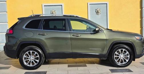 Olive Green Pearlcoat 2019 Jeep Cherokee Latitude Plus