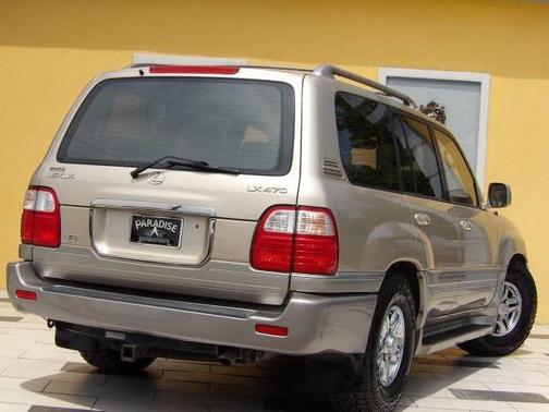 2001 Lexus LX 470 Base