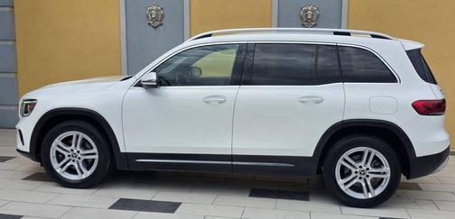 White 2020 Mercedes-Benz GLB 250 Base
