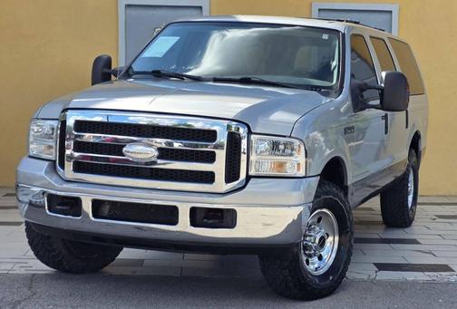 Silver Birch Clearcoat Metallic 2005 Ford Excursion XLT