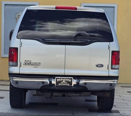 Silver Birch Clearcoat Metallic 2005 Ford Excursion XLT