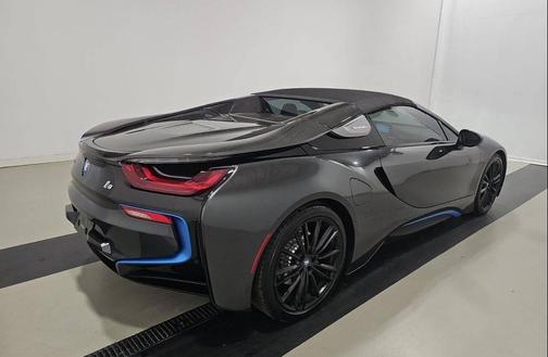Sophisto Gray Metallic w/Frozen Gray Accent 2019 BMW i8 Base AWD 2dr Roadster