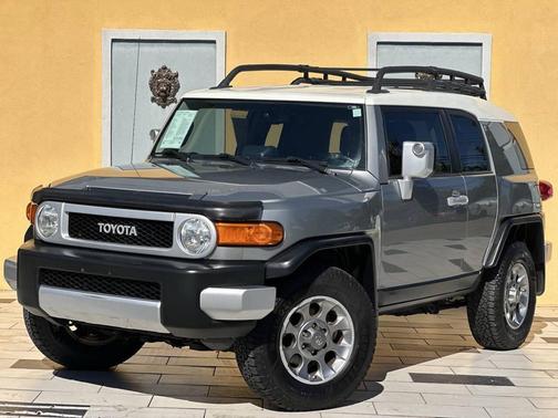 2011 Toyota FJ Cruiser Base