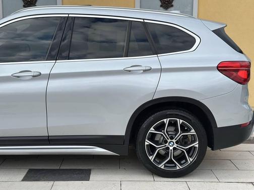 2021 BMW X1 xDrive28i