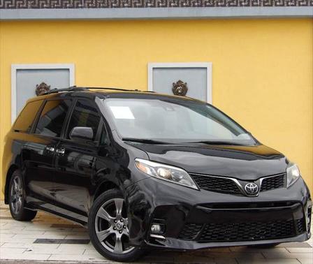 2020 Toyota Sienna SE