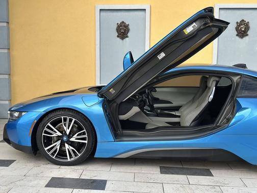 2016 BMW i8 Base AWD 2dr Coupe