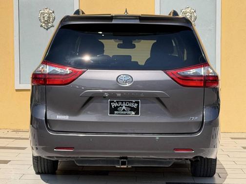Predawn Gray Mica 2020 Toyota Sienna XLE